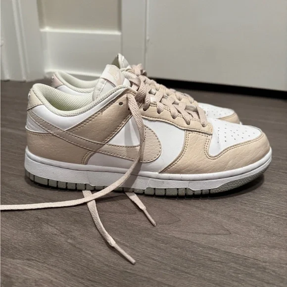 Nike Dunks - Picture 4 of 4